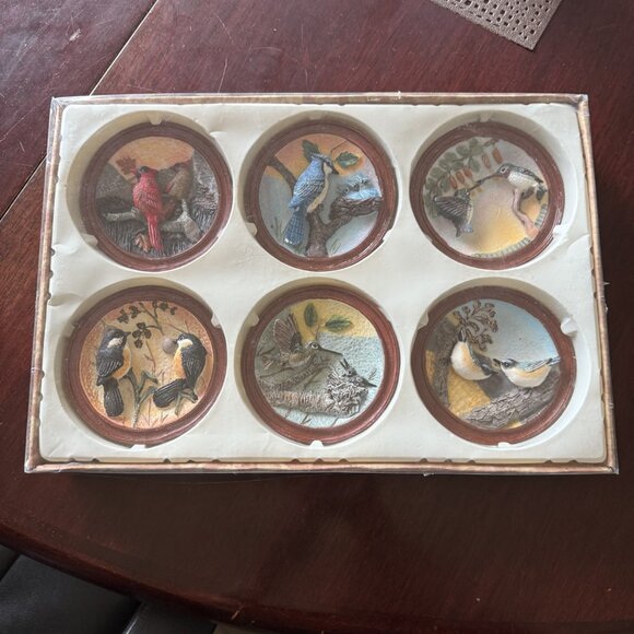 Decorative 6 bird plates, new in box , charming - Picture 1 of 7